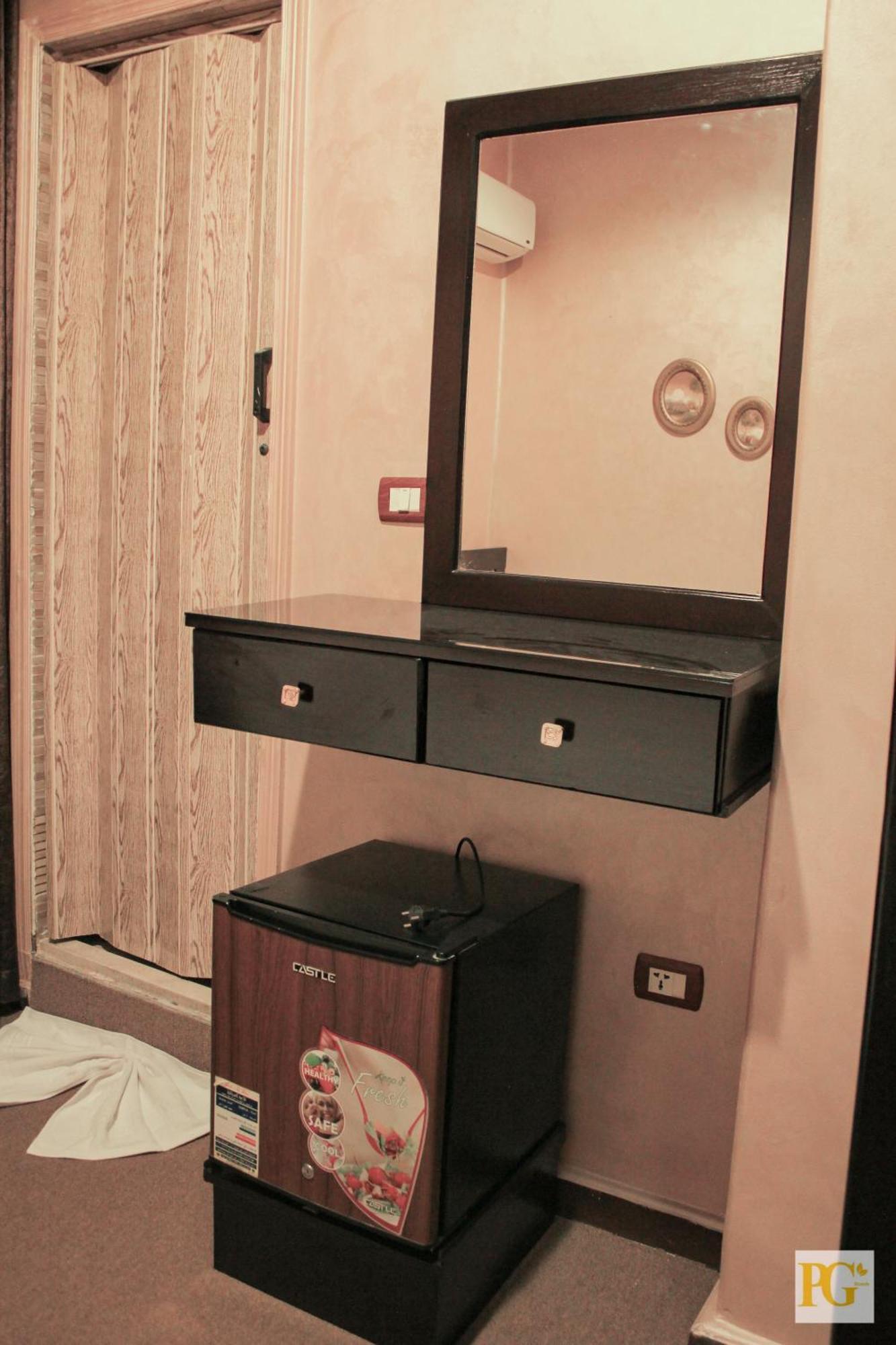 Paradise Hotel