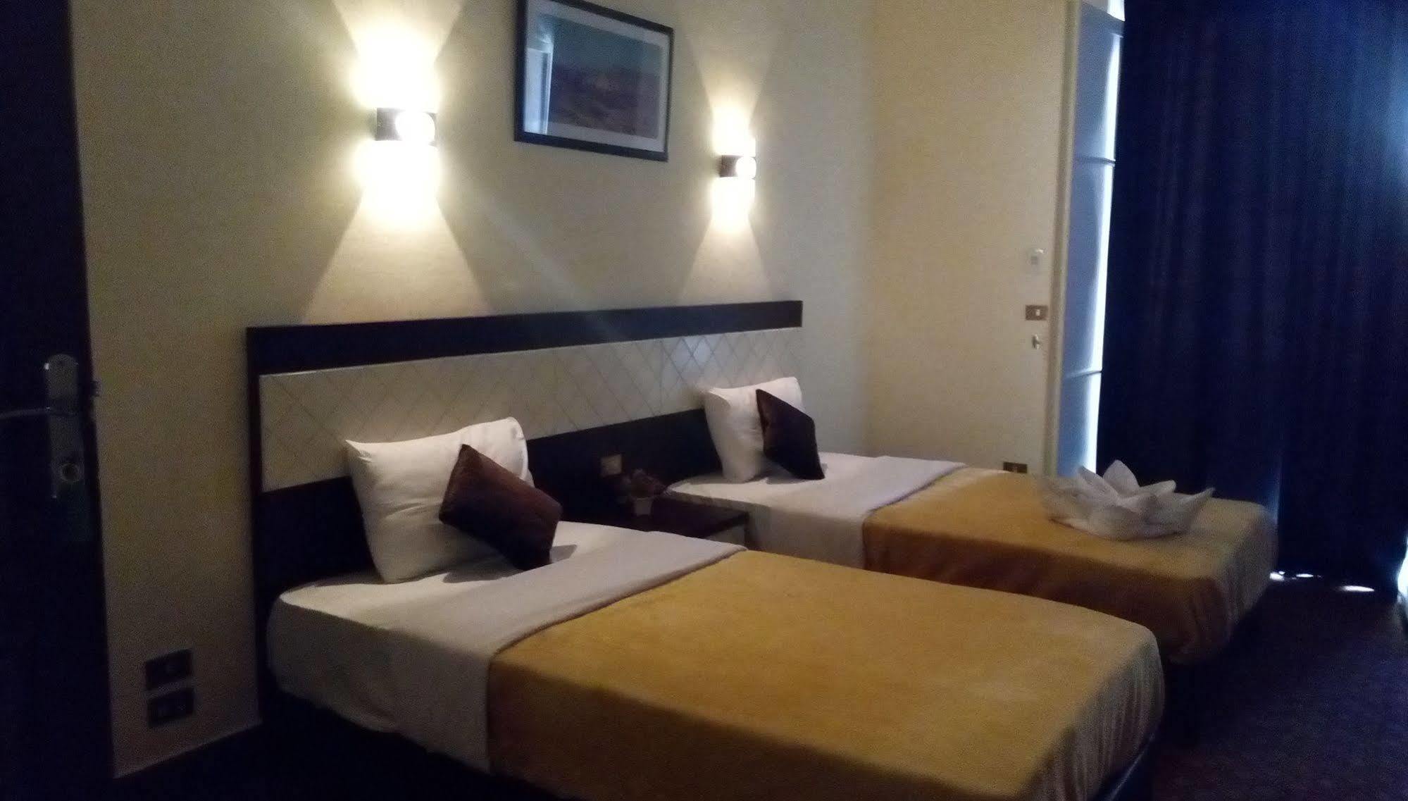 Paradise 3* Cairo